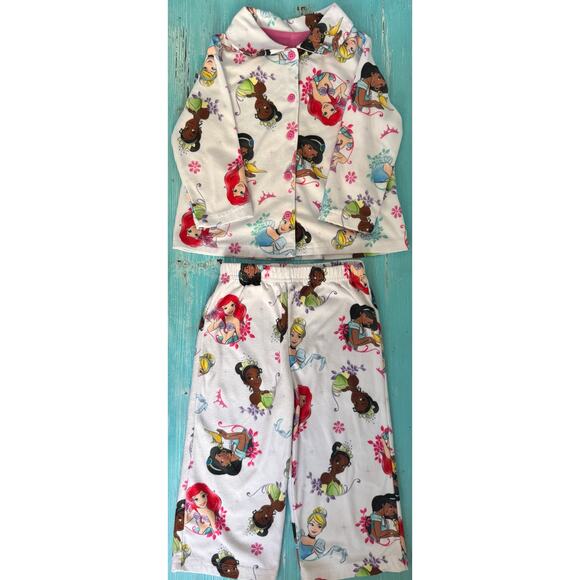 Disney Princess Pajama Set Size 2T - Picture 1 of 5